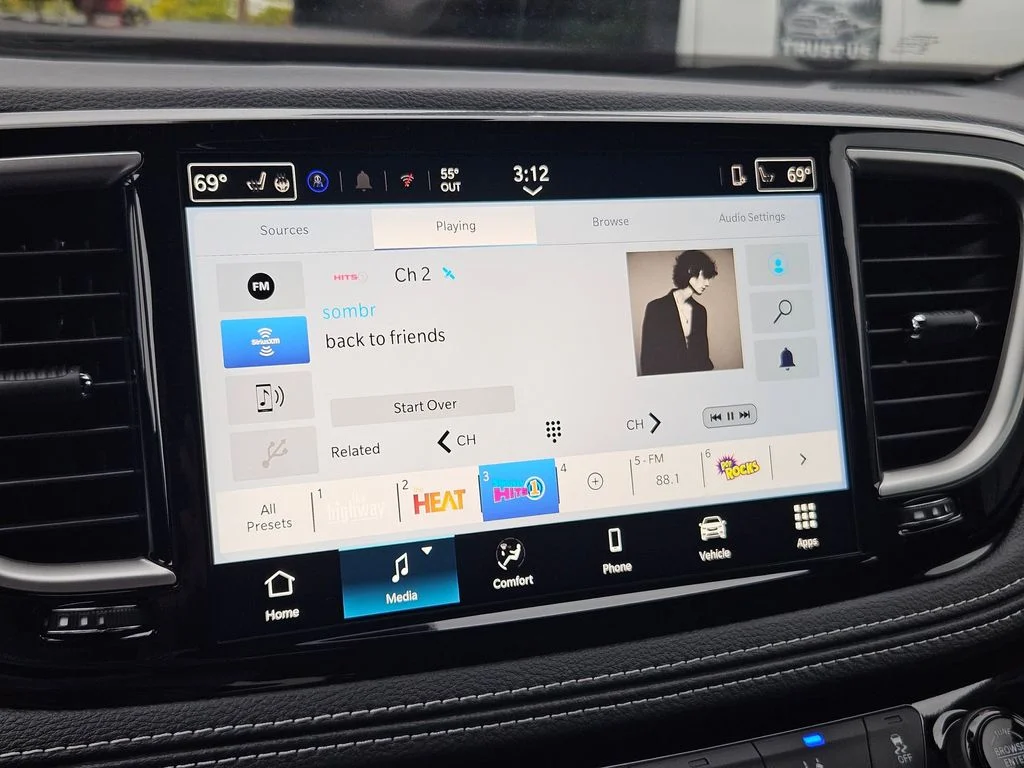 2026 Chrysler Pacifica Select - Photo 19