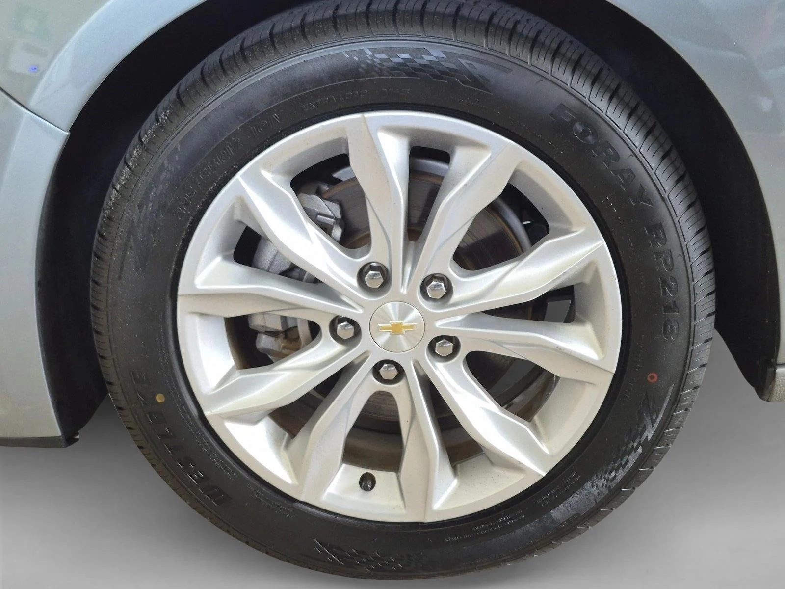 Used 2024 Sterling Gray Metallic Chevrolet LT image 21