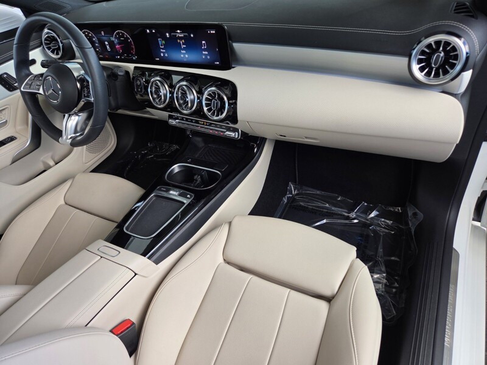 Certified Used 2024 Polar White Mercedes-Benz CLA 250 image 20