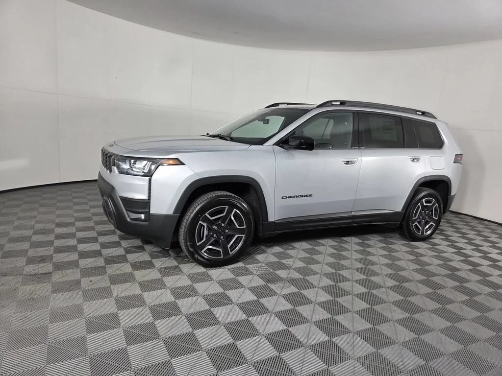 New 2026 Silver Zynith Clear-Coat Exterior Paint Jeep Laredo image 9