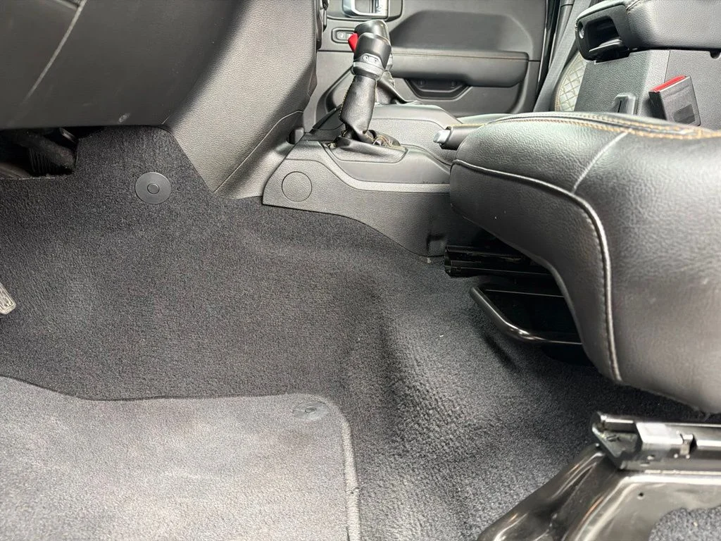 Used 2023 Black Jeep Overland image 31