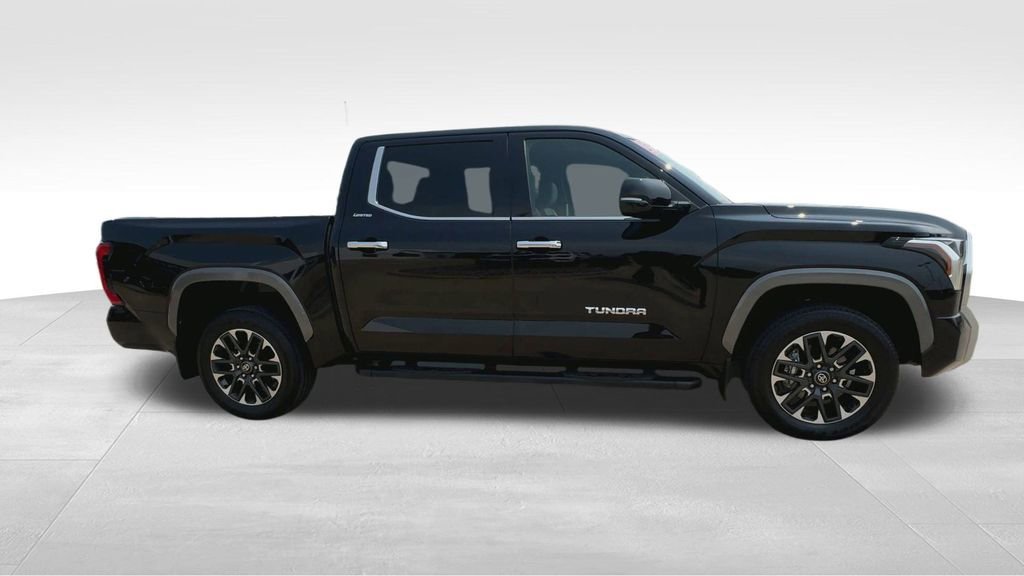 2025 Toyota Tundra Limited - Photo 9