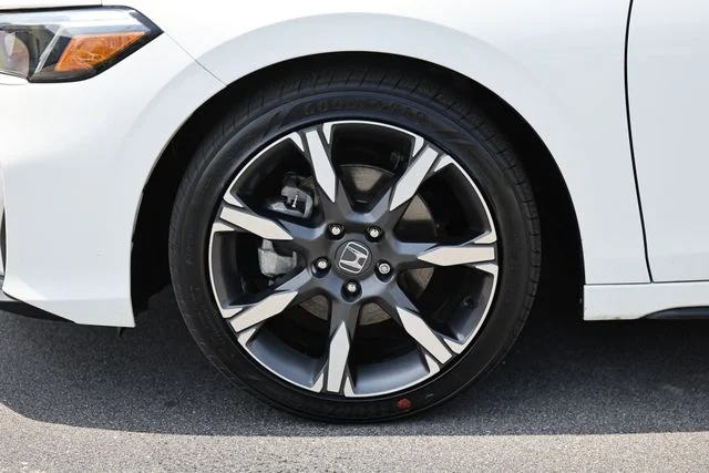 Certified Used 2025 Platinum White Pearl Honda Sport Touring image 5