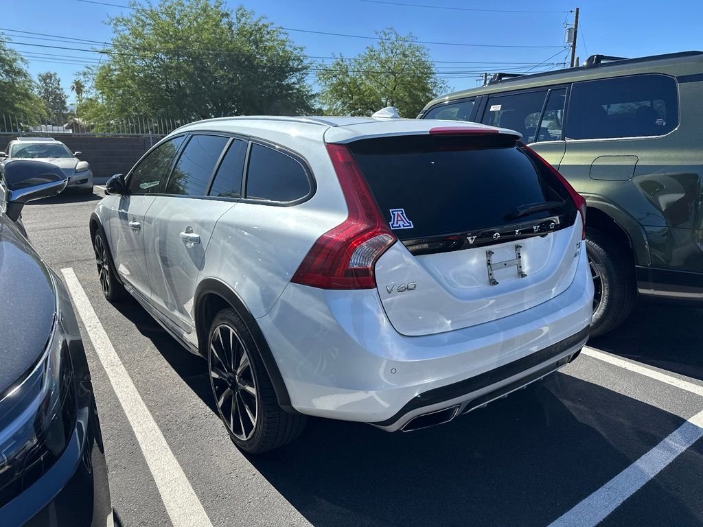 Used 2017 White Volvo T5 image 12