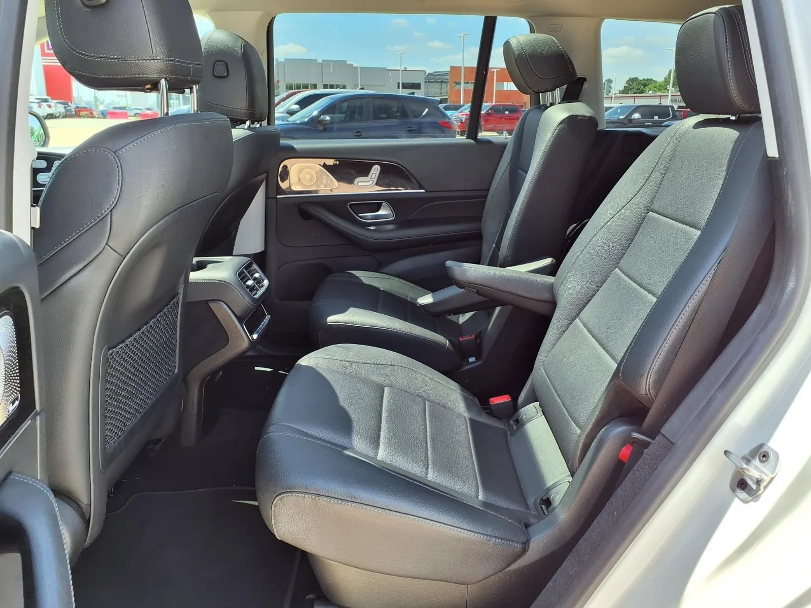 Used 2023 White Mercedes-Benz GLS 450 image 17