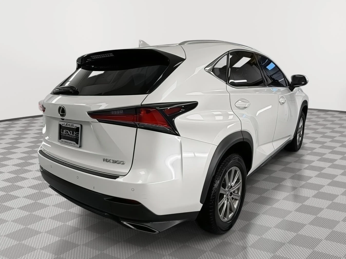 Used 2019 Eminent White Pearl Lexus Base image 10