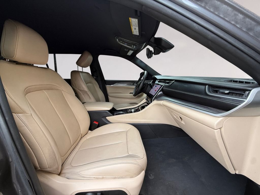 Used 2023 Gray Jeep Limited image 17