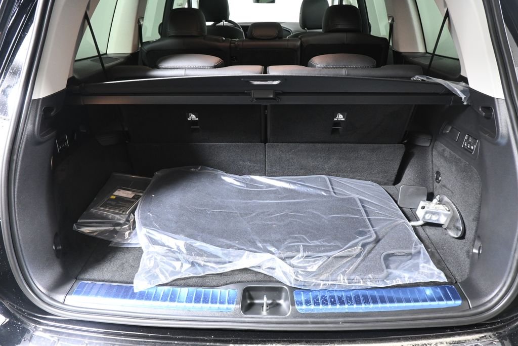 New 2026 Black Mercedes-Benz GLS 450 image 41