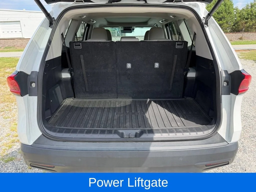 Used 2024 Off-white Toyota Limited image 14