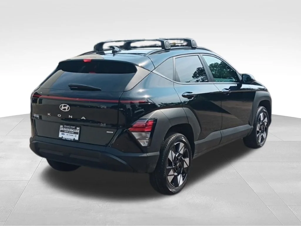 Used 2025 Abyss Black Pearl Hyundai SEL image 7