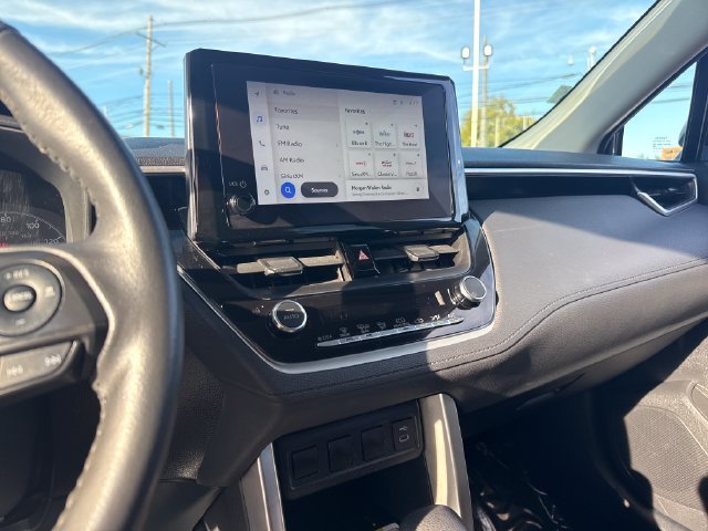 Used 2023 Blue Toyota LE image 18