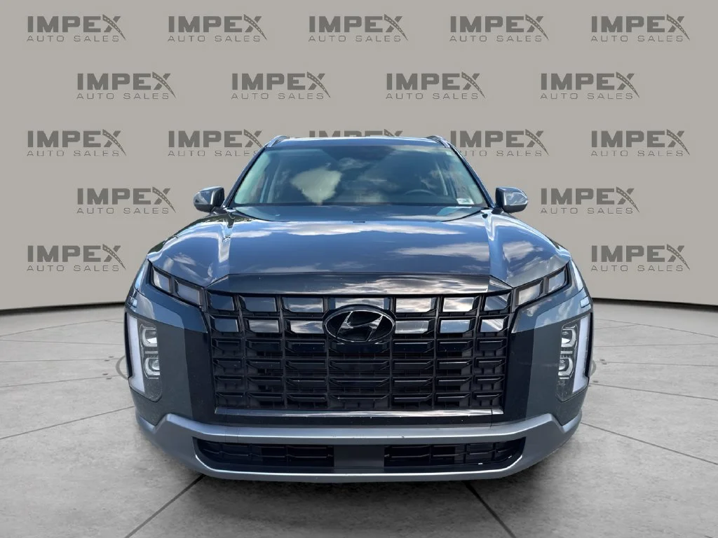 Used 2025 Gray Hyundai SEL image 9