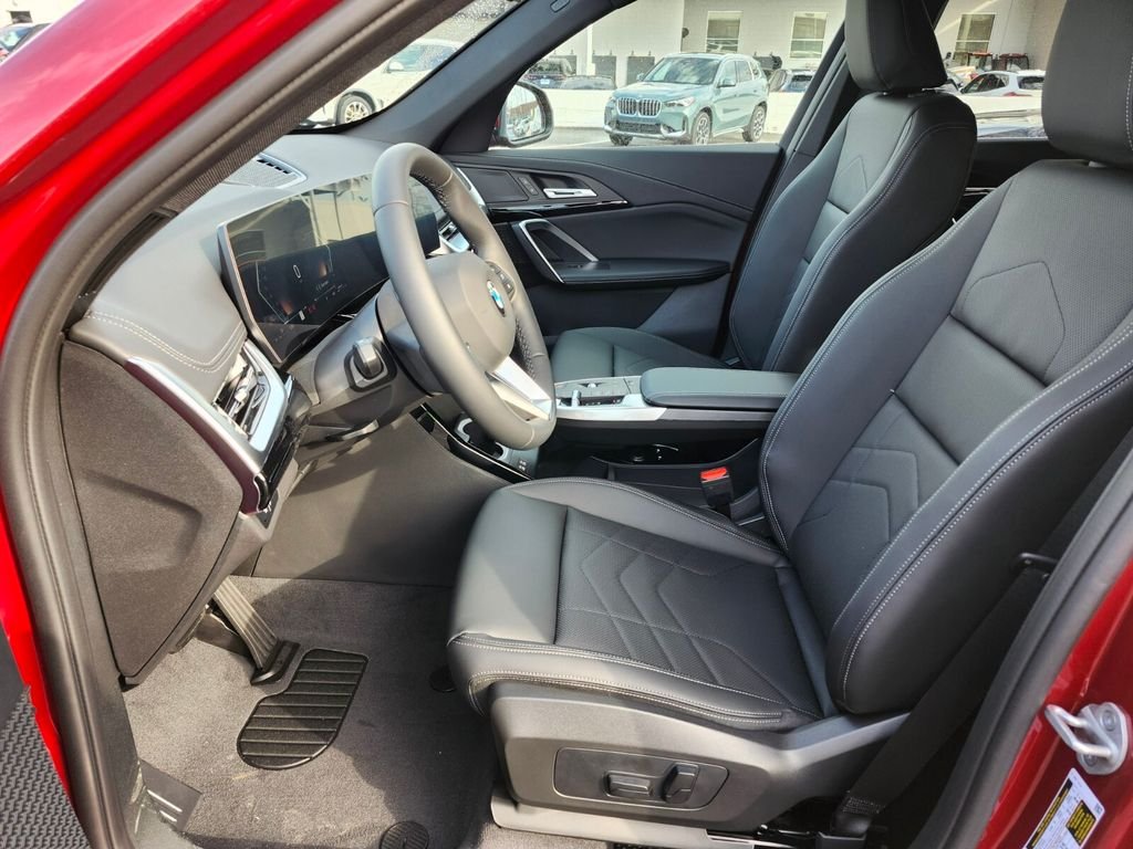 Used 2026 Red BMW xDrive28i image 18
