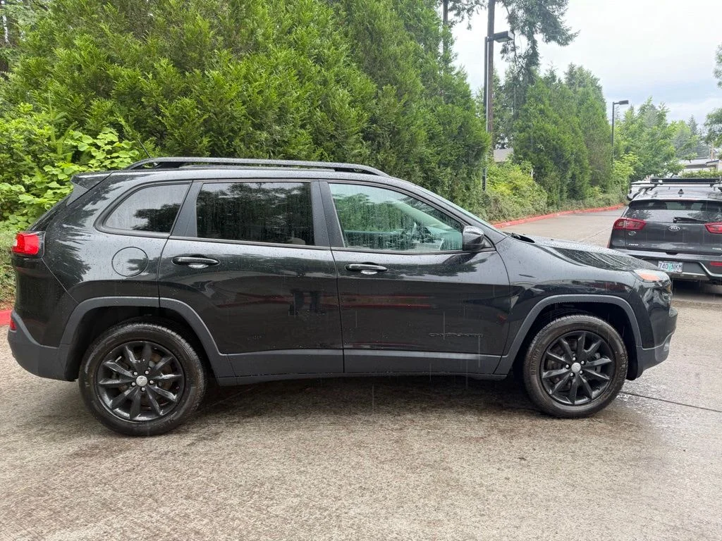 Used 2014 Jeep Cherokee Latitude with VIN 1C4PJMCSXEW294625 for sale in Gladstone, OR