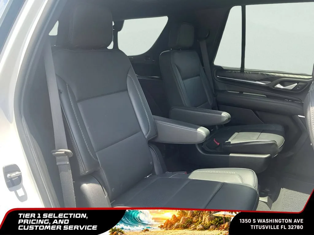 Used 2022 White Frost Tricoat GMC Denali image 18