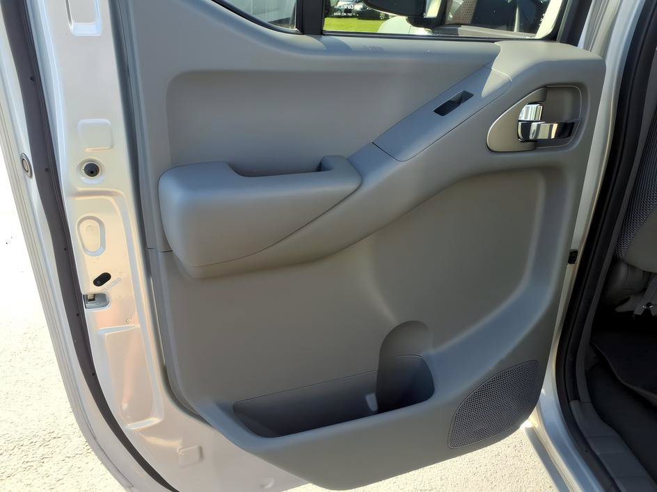 Used 2021 Brilliant Silver Metallic Nissan S image 12