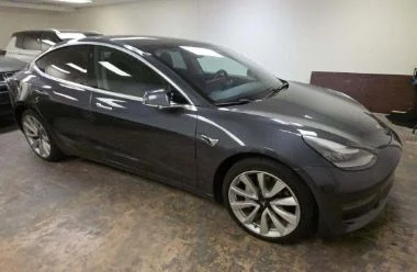 Used 2019  Tesla Long Range image 11