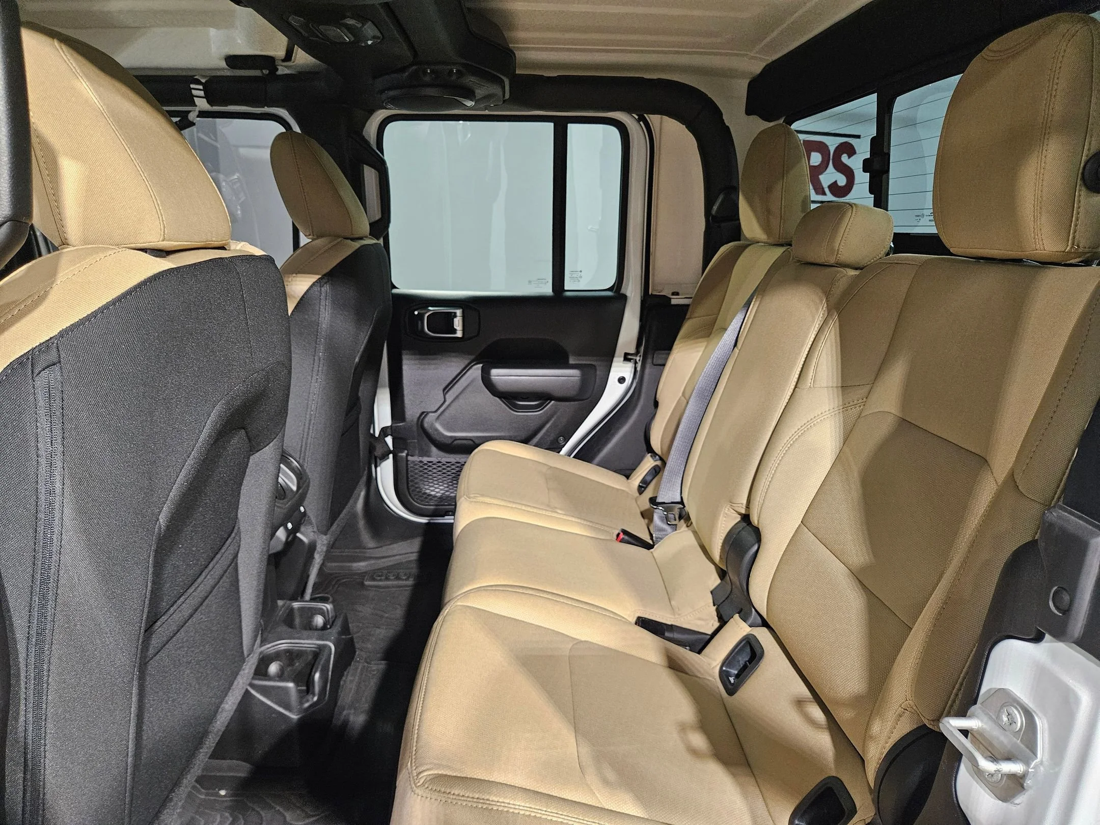 Used 2023 Bright White Clearcoat Jeep Sport S image 34