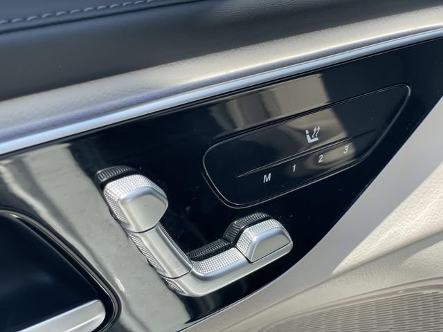 Used 2025 White Mercedes-Benz GLC 300 image 18