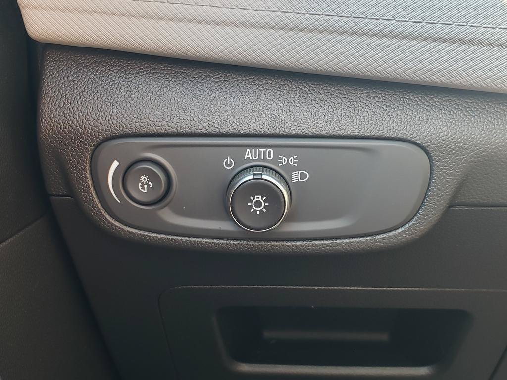 Used 2024 Summit White Chevrolet LS image 18