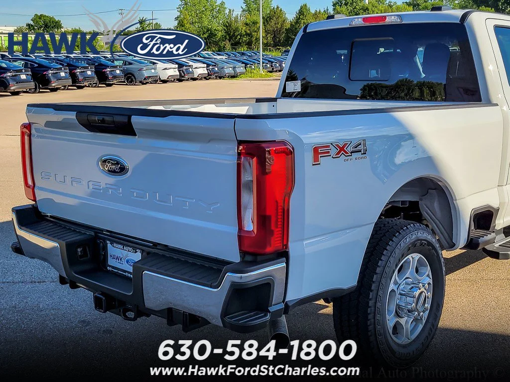 New 2026 Oxford White Ford F-250® XLT image 5