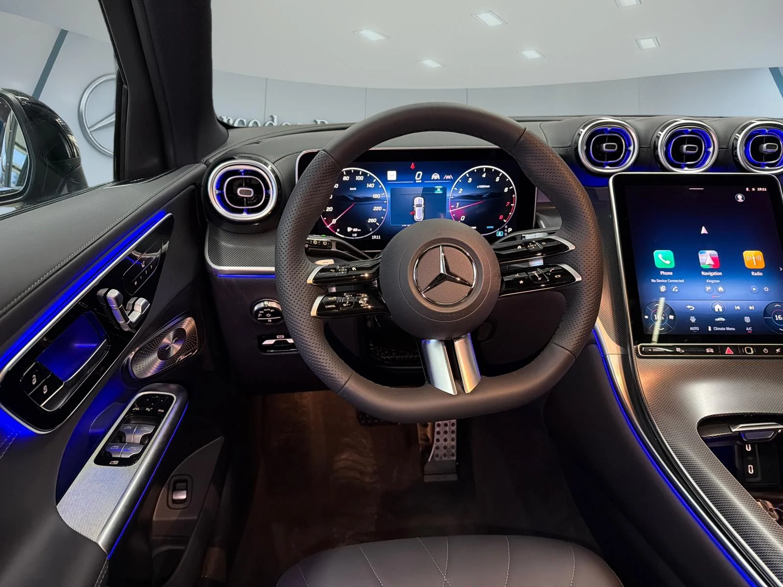 New 2026 White Mercedes-Benz 300 4matic Suv image 18