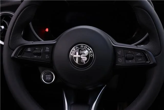 New 2024 Moonlight Gray Metallic Exterior Paint Alfa Romeo Ti image 14