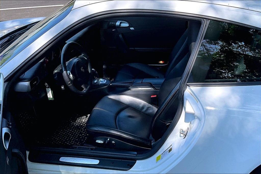 Used 2011 White Porsche Carrera image 27