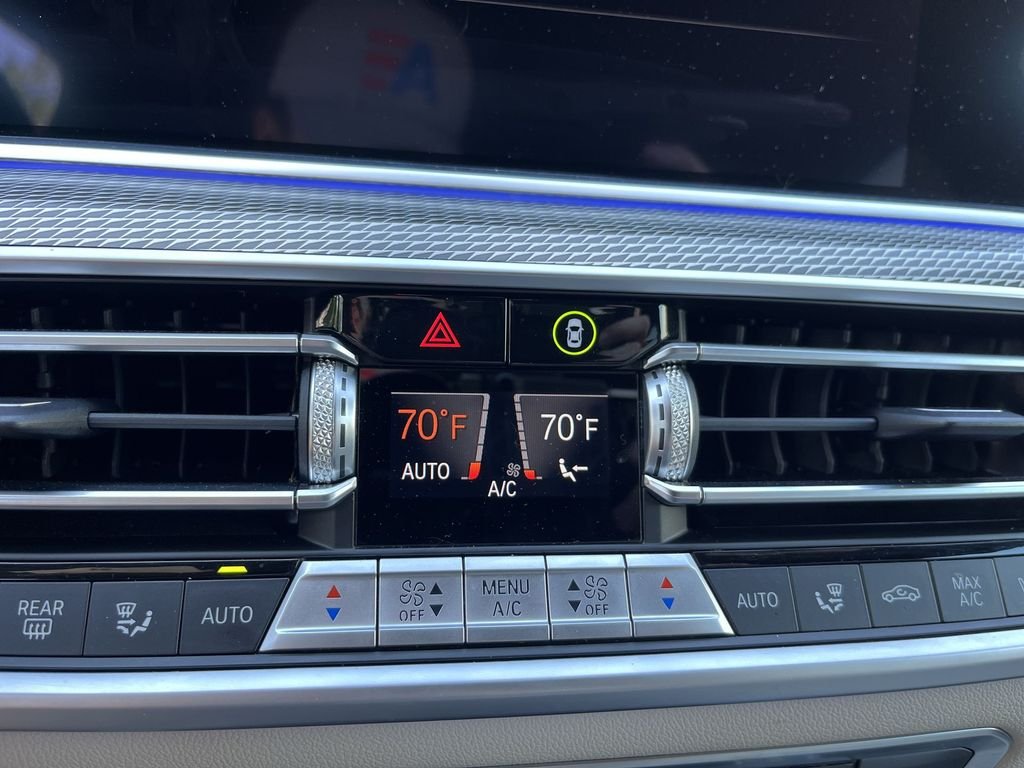Used 2021 Carbon Black Metallic BMW xDrive40i image 19