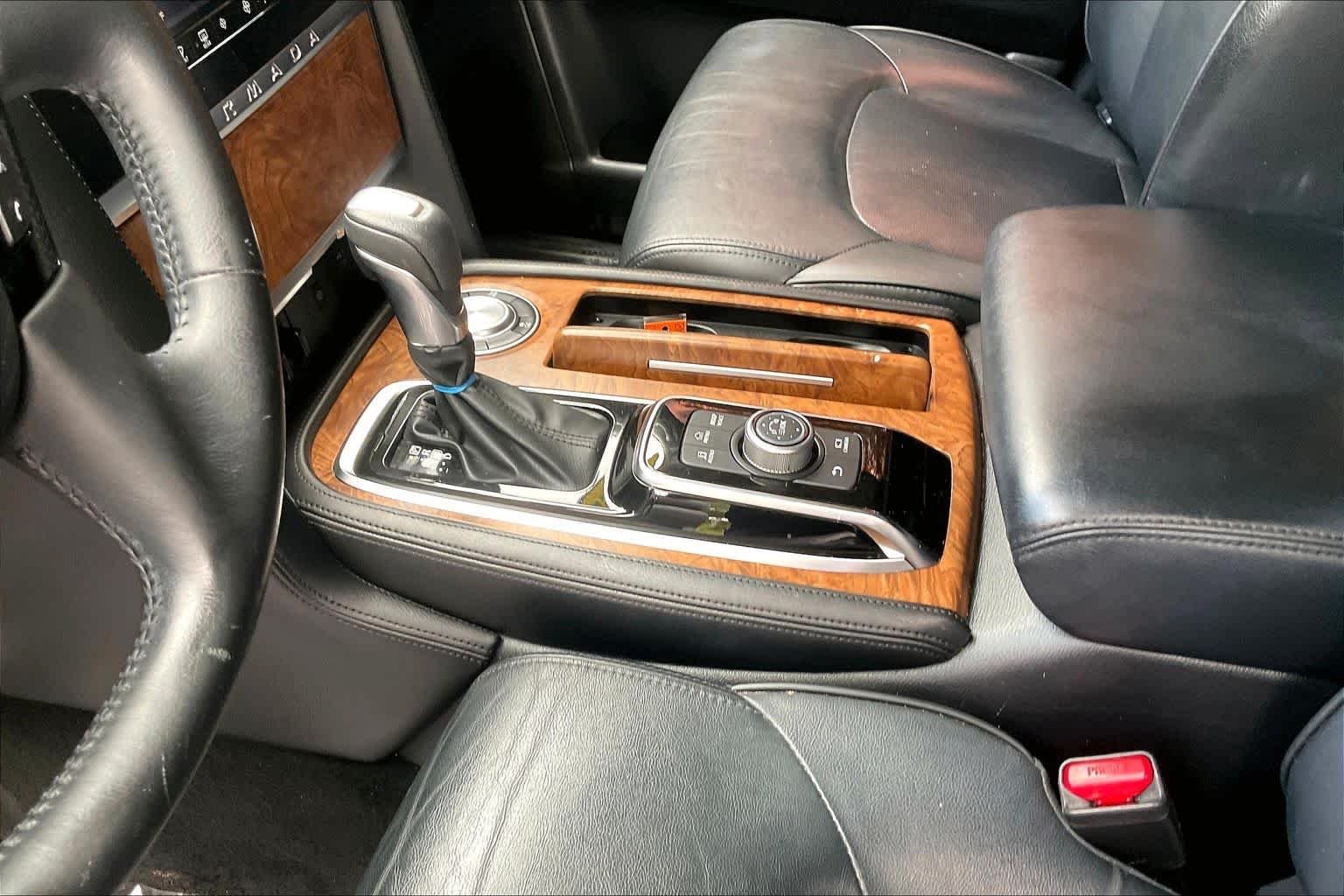 Used 2022 Gun Metallic Nissan SL image 18
