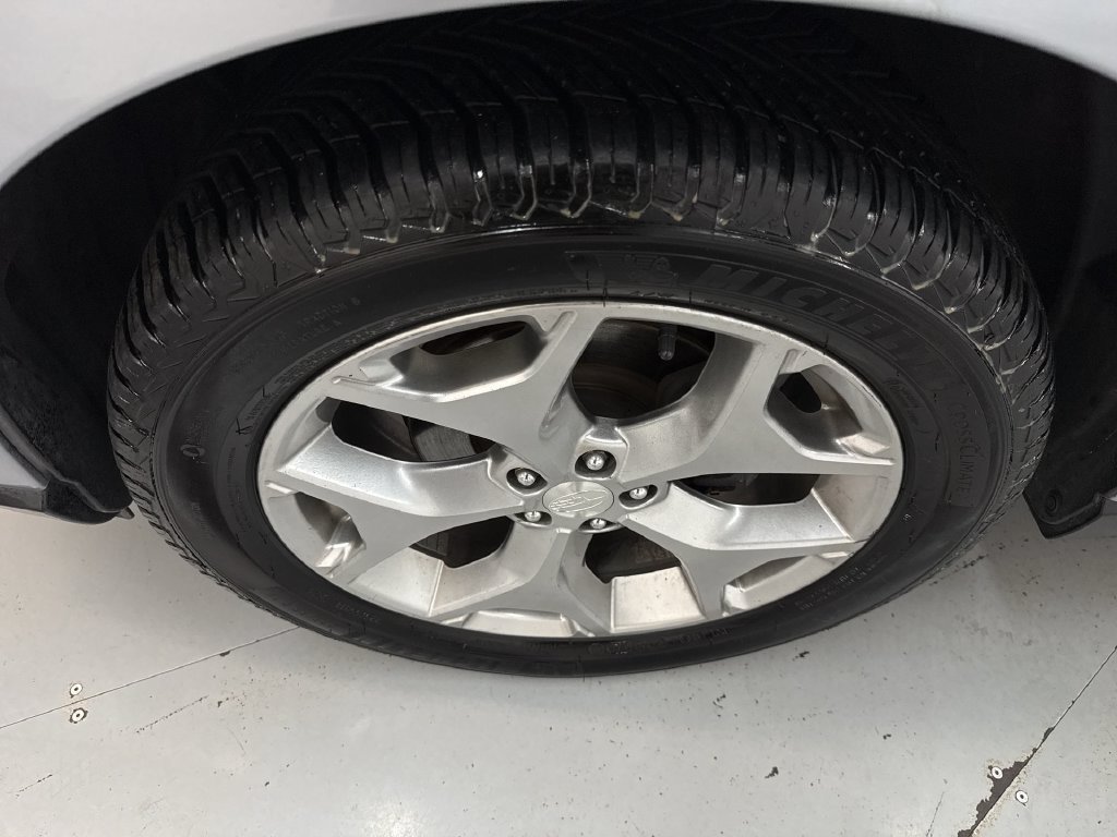 Used 2015 Ice Silver Metallic Subaru 2.5i Touring image 32