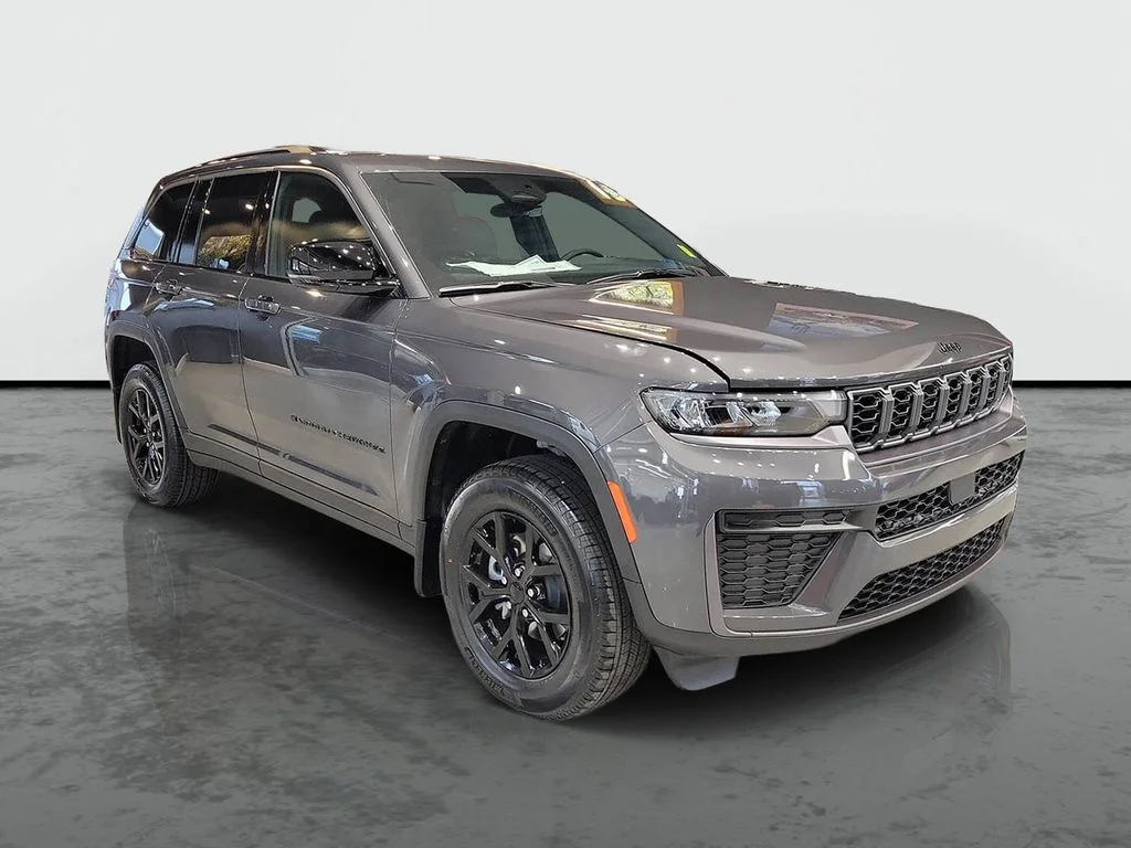 New 2026 Baltic Gray Metallic Clear-Coat Exterior Paint Jeep Altitude image 1