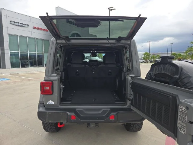 Used 2023 Gray Jeep Rubicon image 7