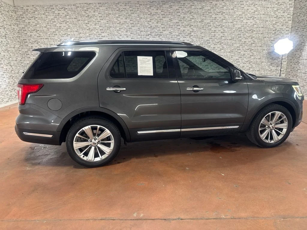 Used 2019 Magnetic Ford Limited image 8