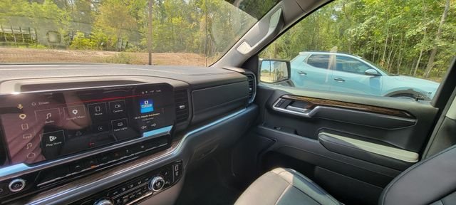 Used 2024 Gray GMC Elevation image 11