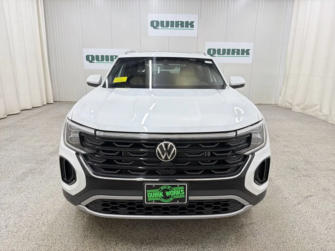 New 2026 Opal White Pearl Volkswagen 2.0T SE w/Technology image 2