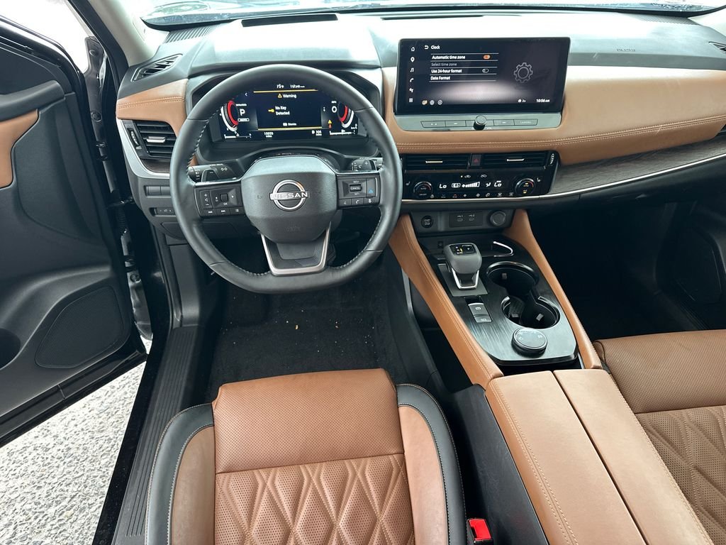 Used 2026 Black Nissan Platinum image 24