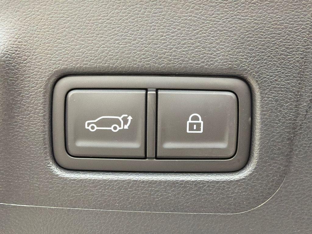 New 2026 Silver Hyundai SE image 19
