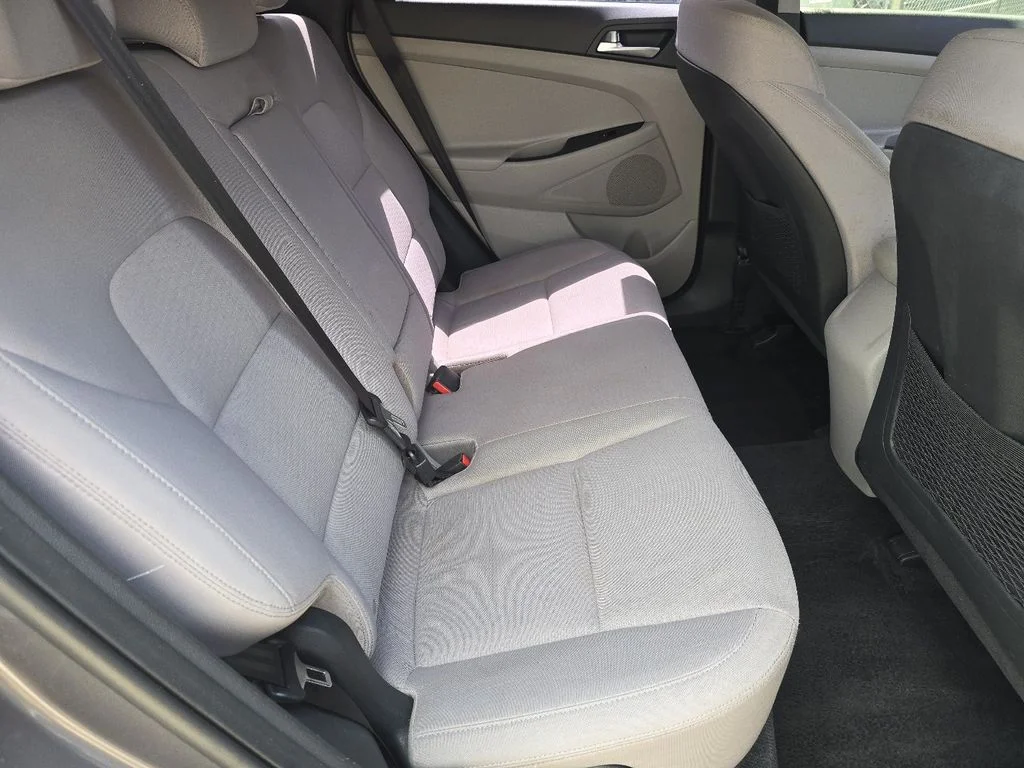Used 2020 Gray Hyundai SE image 16