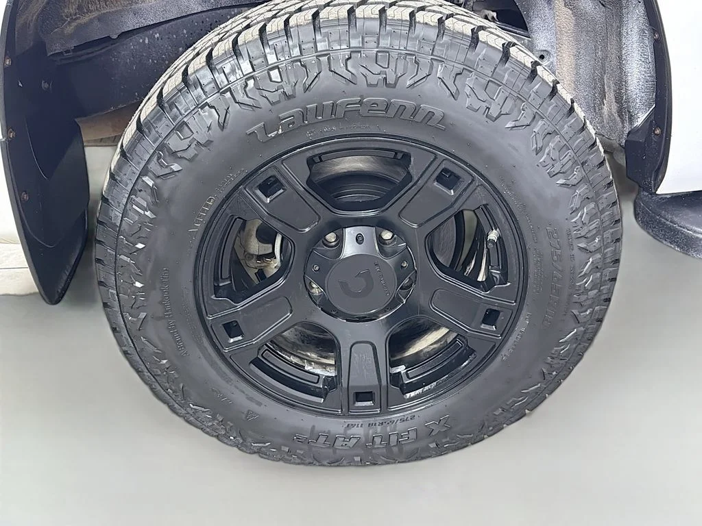 Used 2019 White Toyota SR5 image 30
