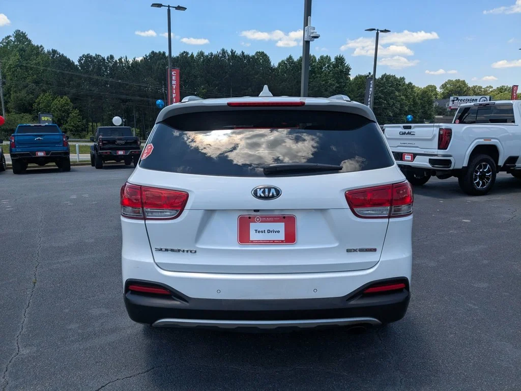 Used 2017 Snow White Pearl Kia EX image 6