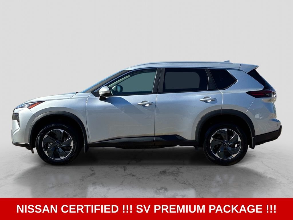 Used 2024 Silver Nissan SV image 4