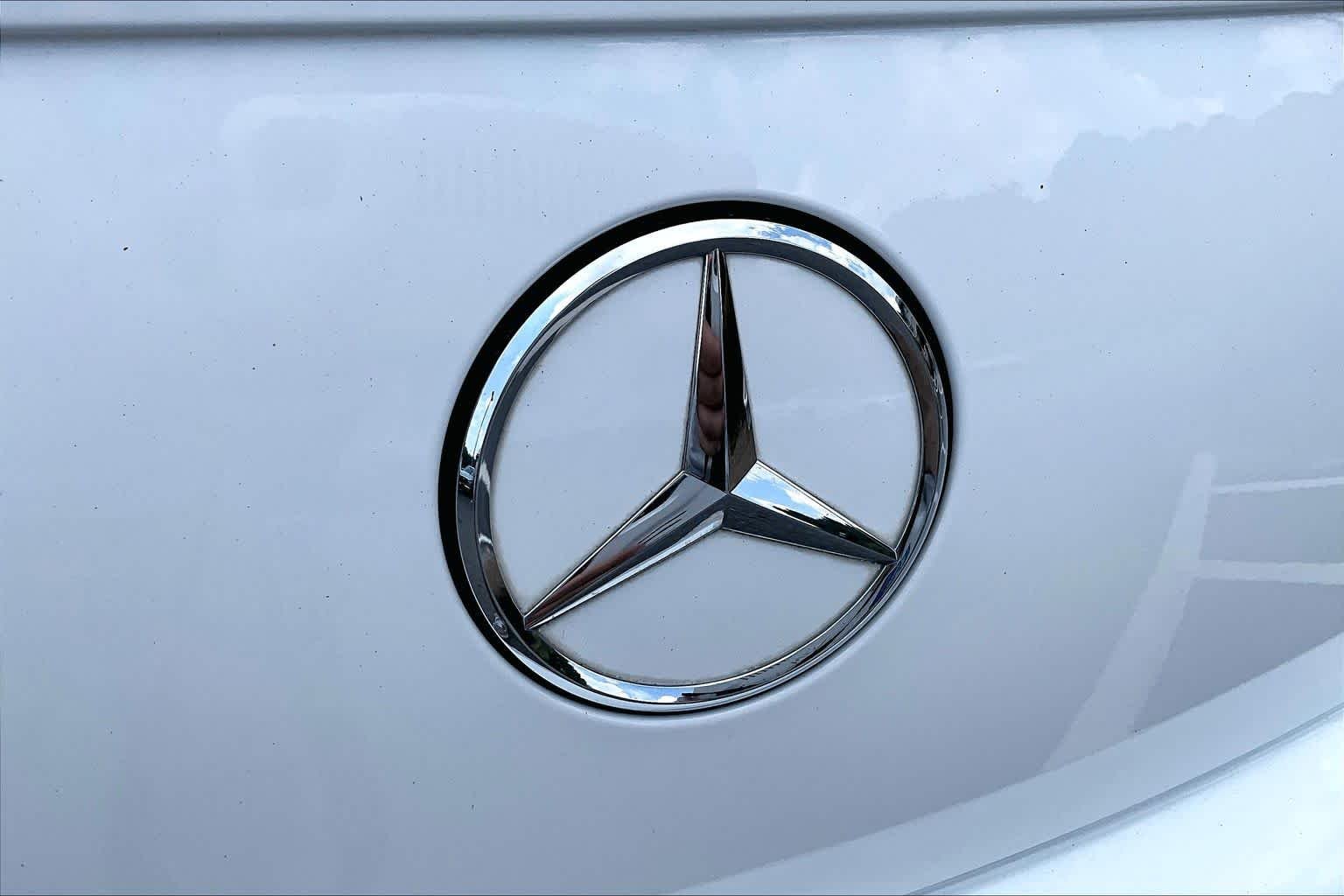 Used 2018 Polar White Mercedes-Benz E 400 image 28