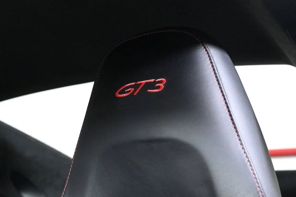 Used 2018 Guards Red Porsche GT3 image 19