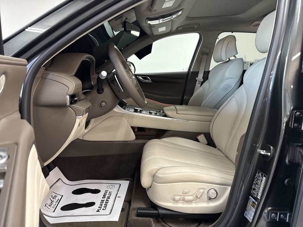 Used 2024 Gray Genesis 3.5T image 12