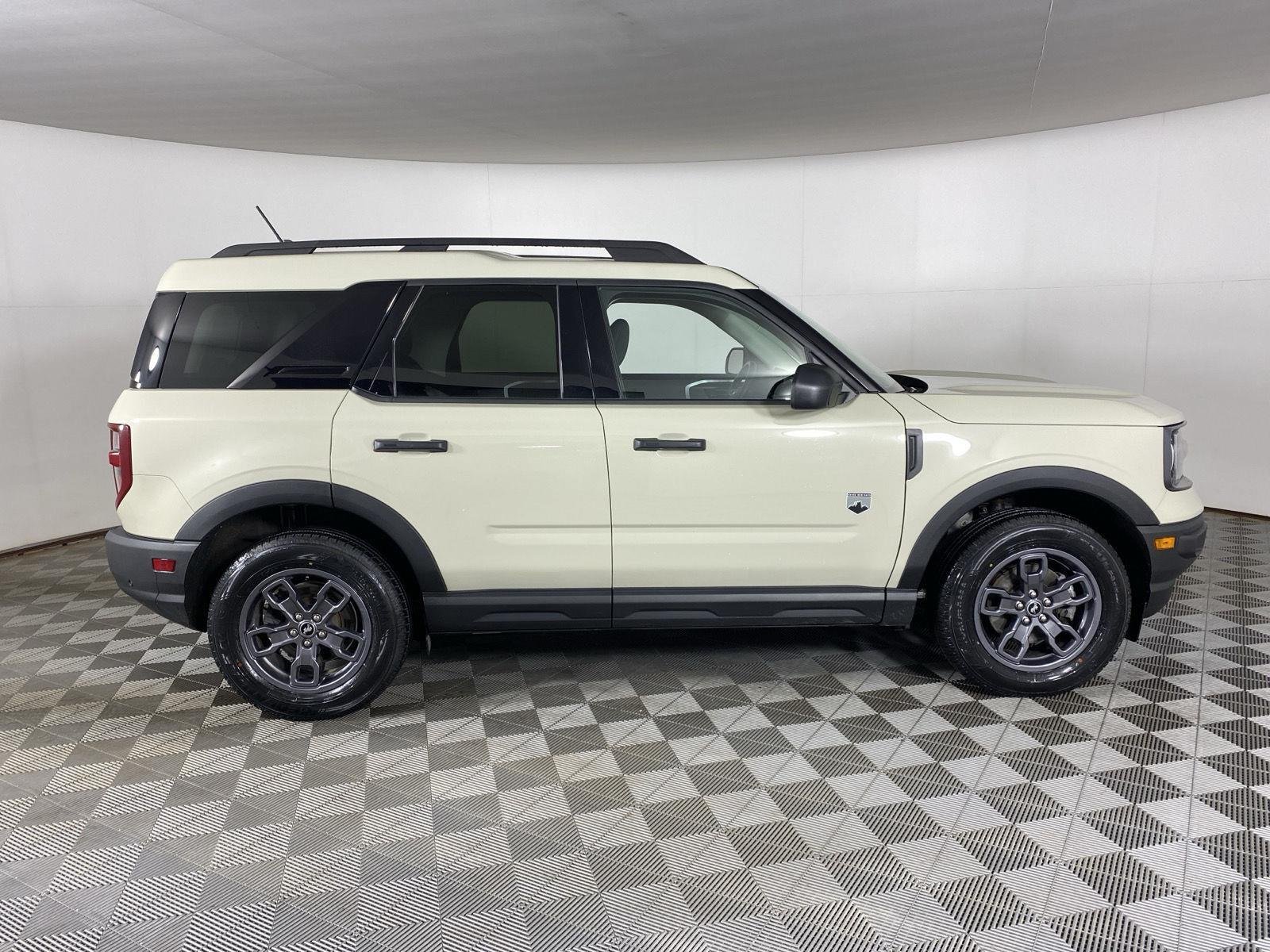 Used 2024 Desert Sand Ford Big Bend image 18