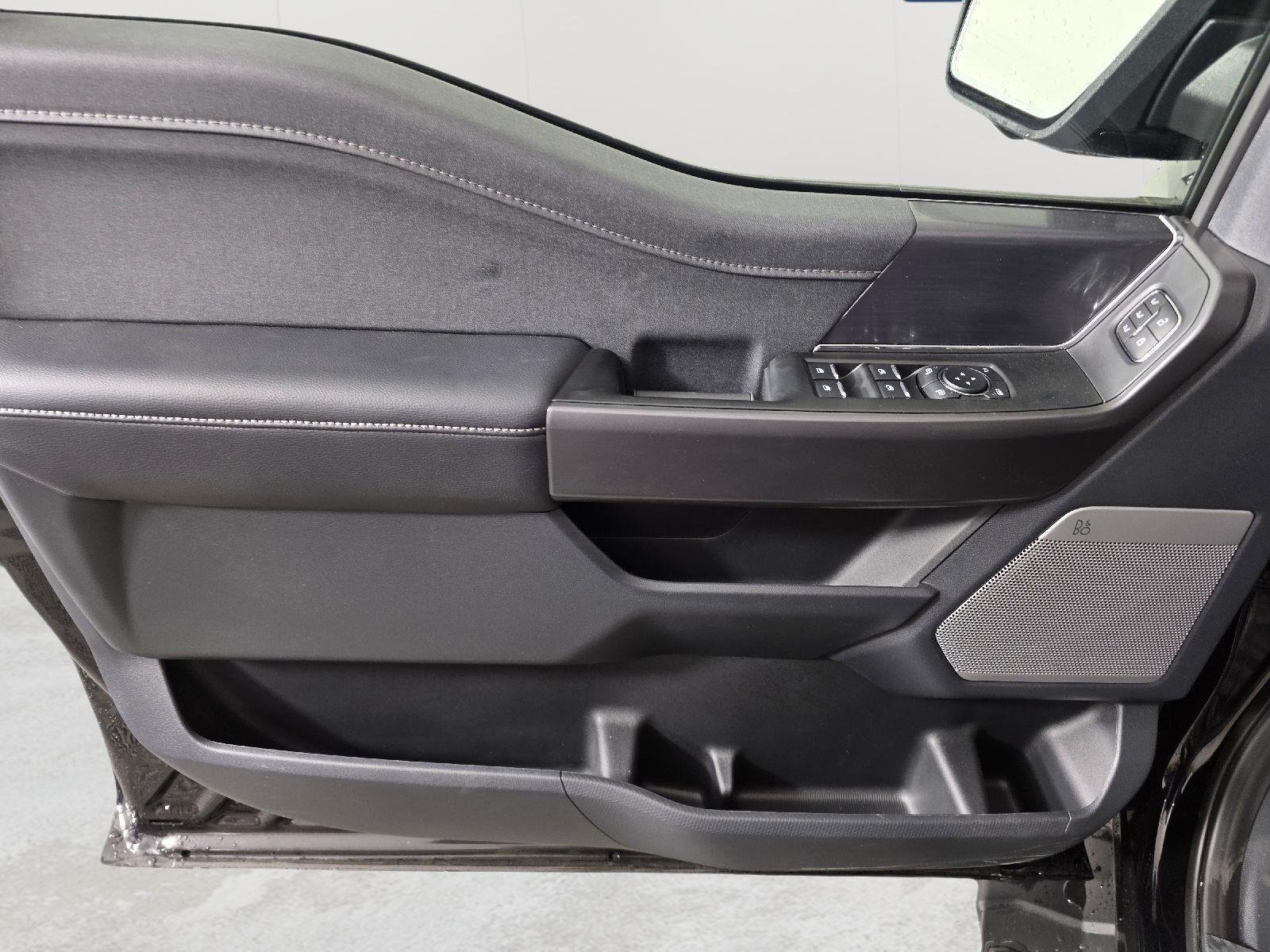 New 2025 Agate Black Metallic Ford Lariat® image 14