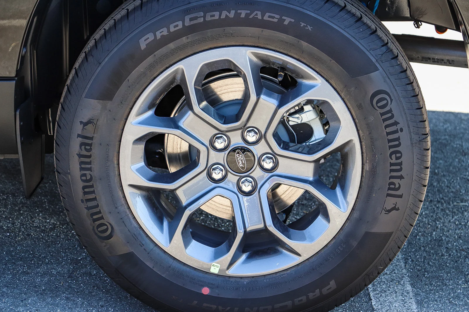 New 2026 Shadow Black Ford XLT image 12