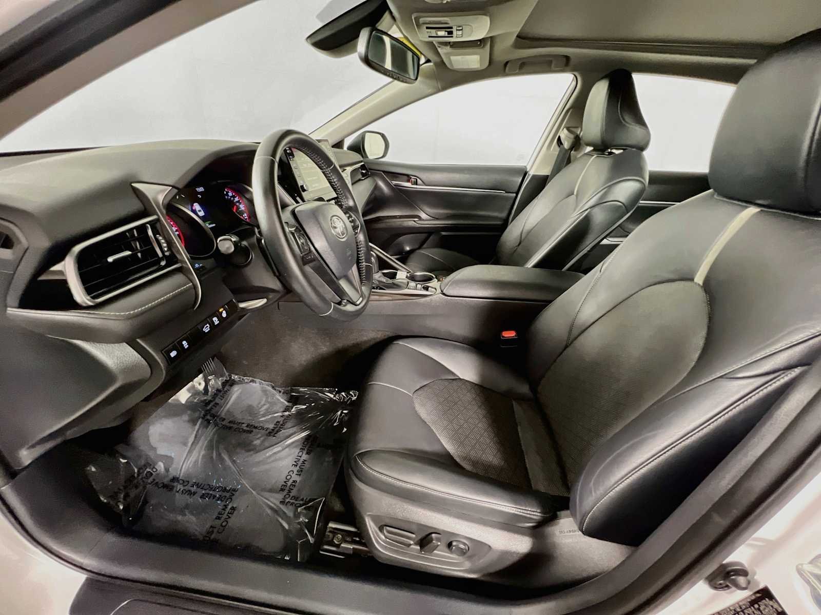 Used 2021 Wind Chill Pearl Toyota XSE image 20