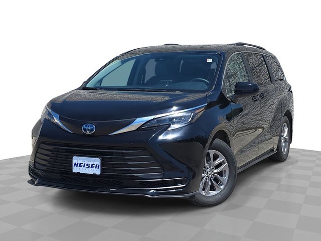 2024 Toyota Sienna LE